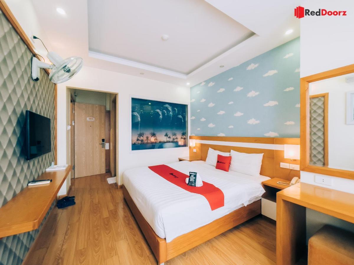 RedDoorz Plus near Cau Giay Park Hanoi Exterior foto