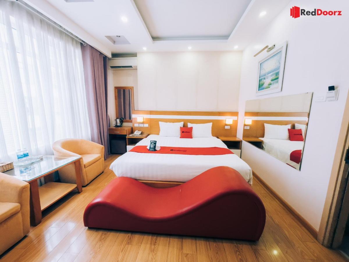 RedDoorz Plus near Cau Giay Park Hanoi Exterior foto