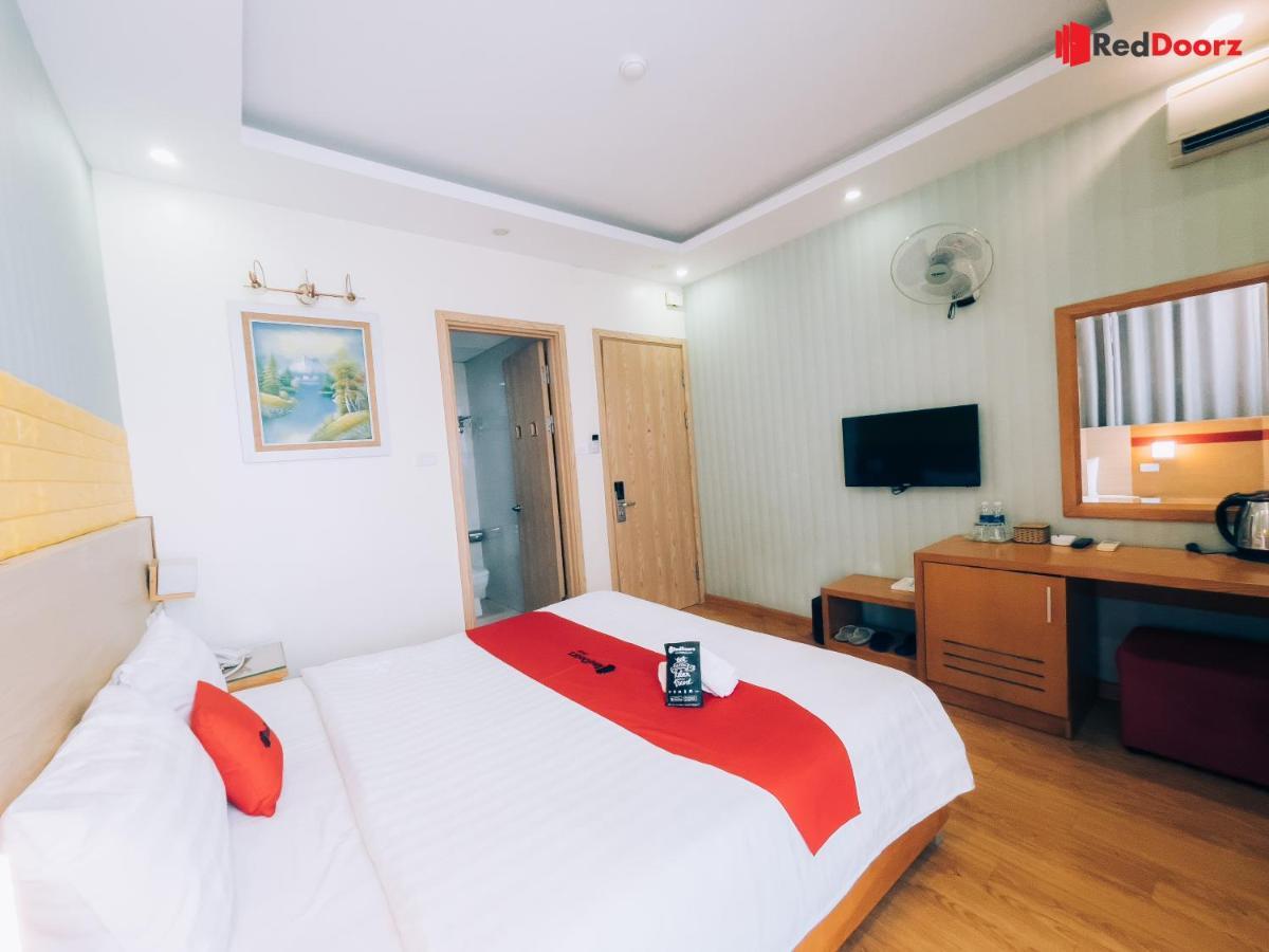 RedDoorz Plus near Cau Giay Park Hanoi Exterior foto