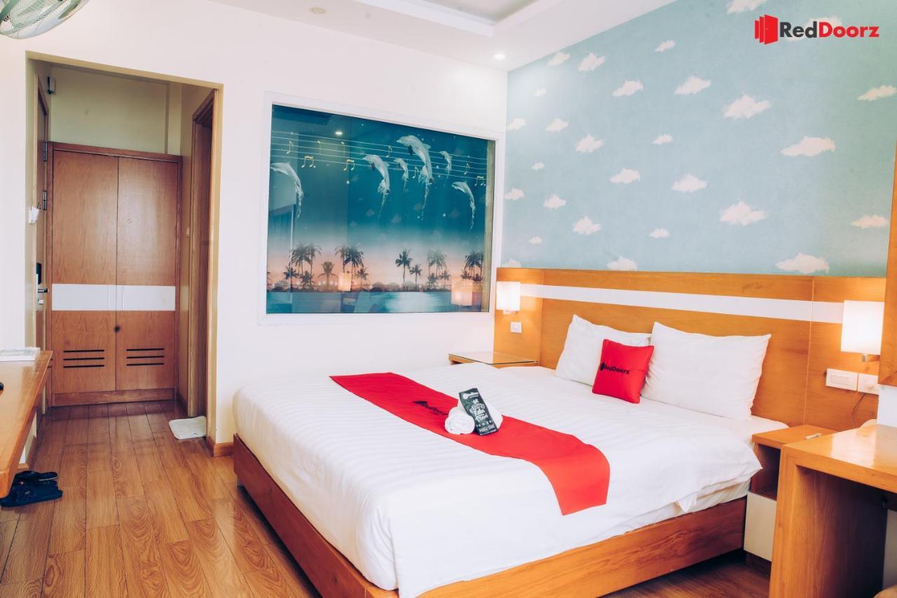 RedDoorz Plus near Cau Giay Park Hanoi Exterior foto