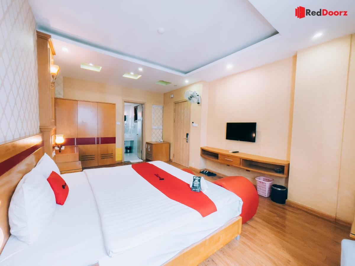 RedDoorz Plus near Cau Giay Park Hanoi Exterior foto